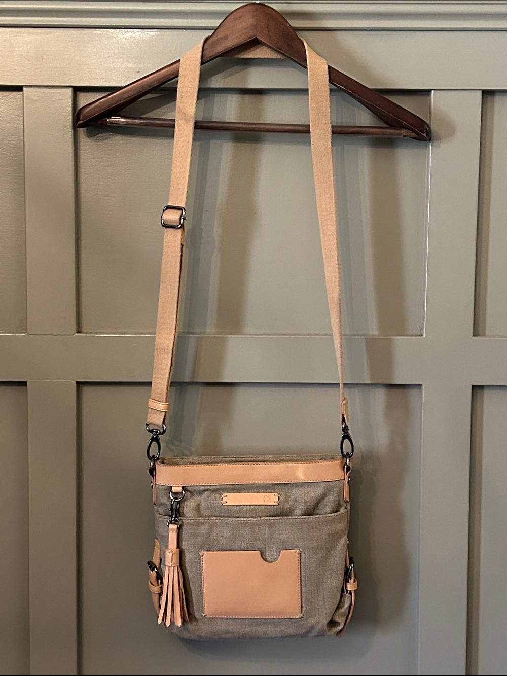 Sherpani Luna Cross Body Bag Purse Tan Taupe Canvas